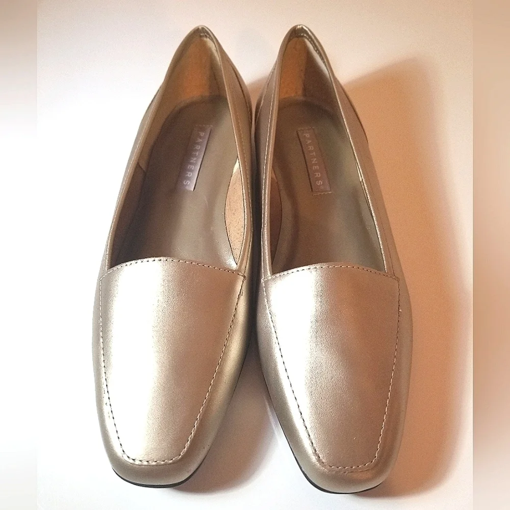 Partners Shoes - Picture 3 of 5